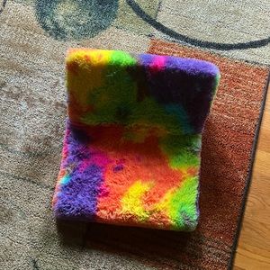 fluffy laptop holder